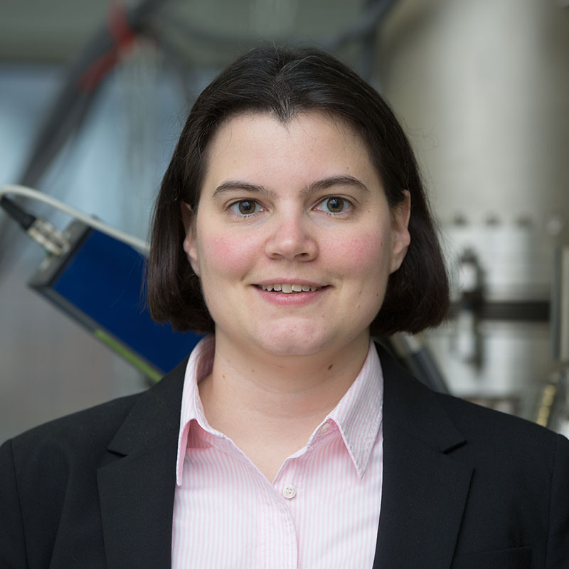 A woman in a laboratory.